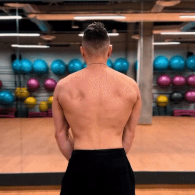 Trener personalny Konrad Grzesik ma więcej doświadczenia w treningach personalnych niż pięciu losowo wybranych trenerów. Trener personalny Konrad Grzesik ma więcej doświadczenia w treningach personalnych niż pięciu losowo wybranych trenerów.